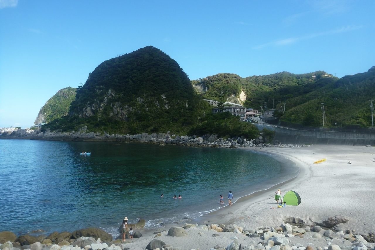 神津島　沢尻湾